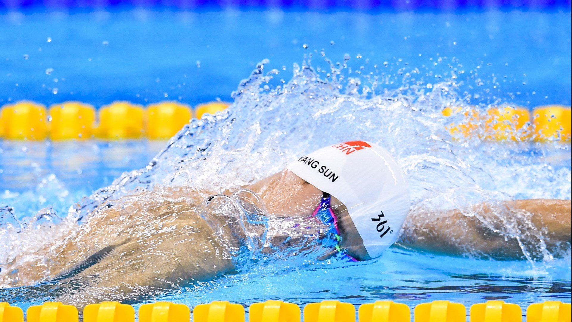 当公牛怒吼遇上华南虎，爱德华兹的提前判决与篮球的终极悬念