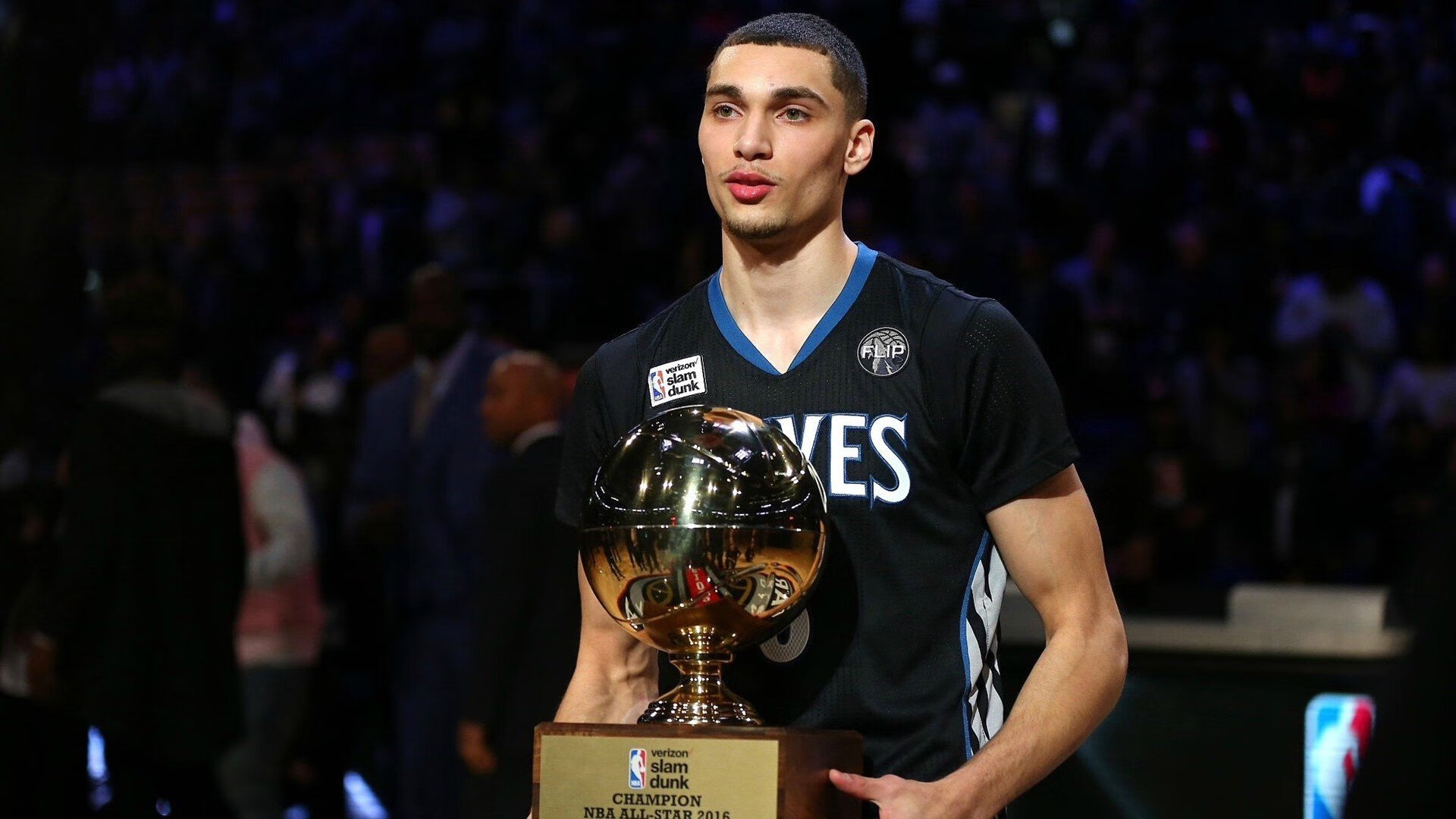 绝境之光，三笘薰终场救主，亚特兰大逆天改命掀翻拜仁王朝