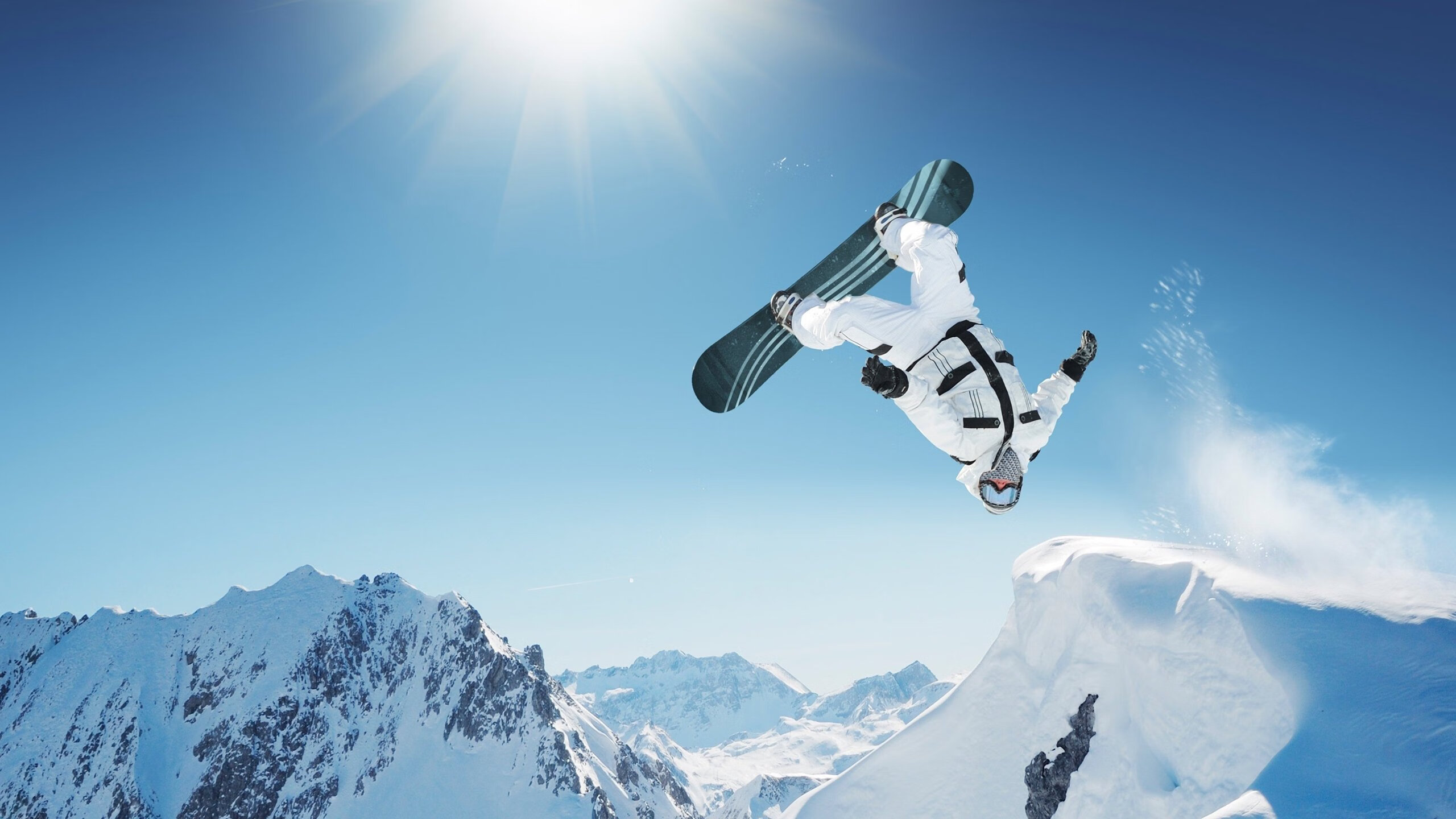 赛道与球场，文班亚马点燃F1年度争冠之夜