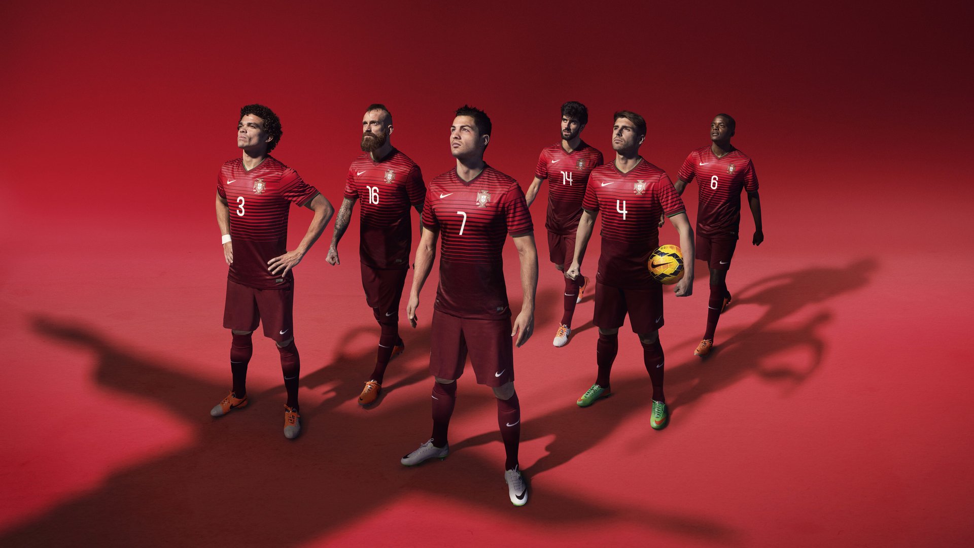 赛道上的孤勇者，汉密尔顿扛起哈斯车队鏖战威廉姆斯